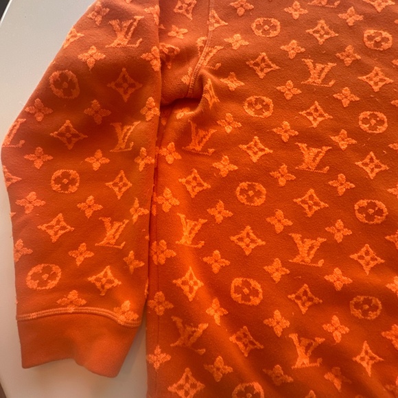 Louis Vuitton sweater - Picture 3 of 6